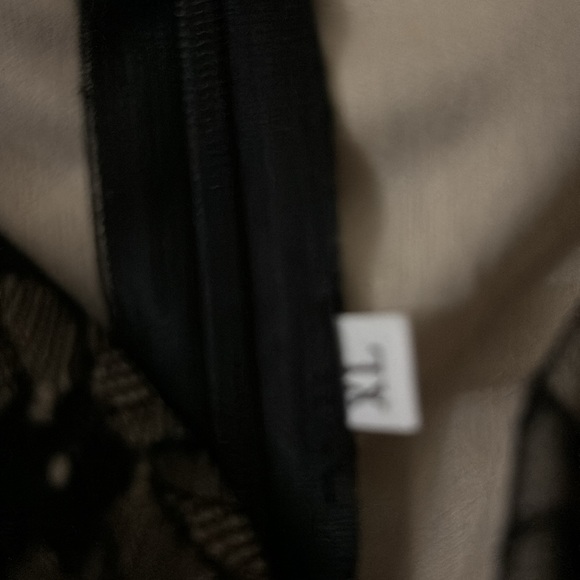 Formal dress lace top, bottom ankle fully lined never worn . Padded breast. - Picture 7 of 7